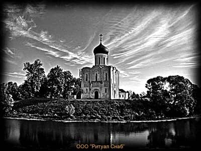 Храм над рекой